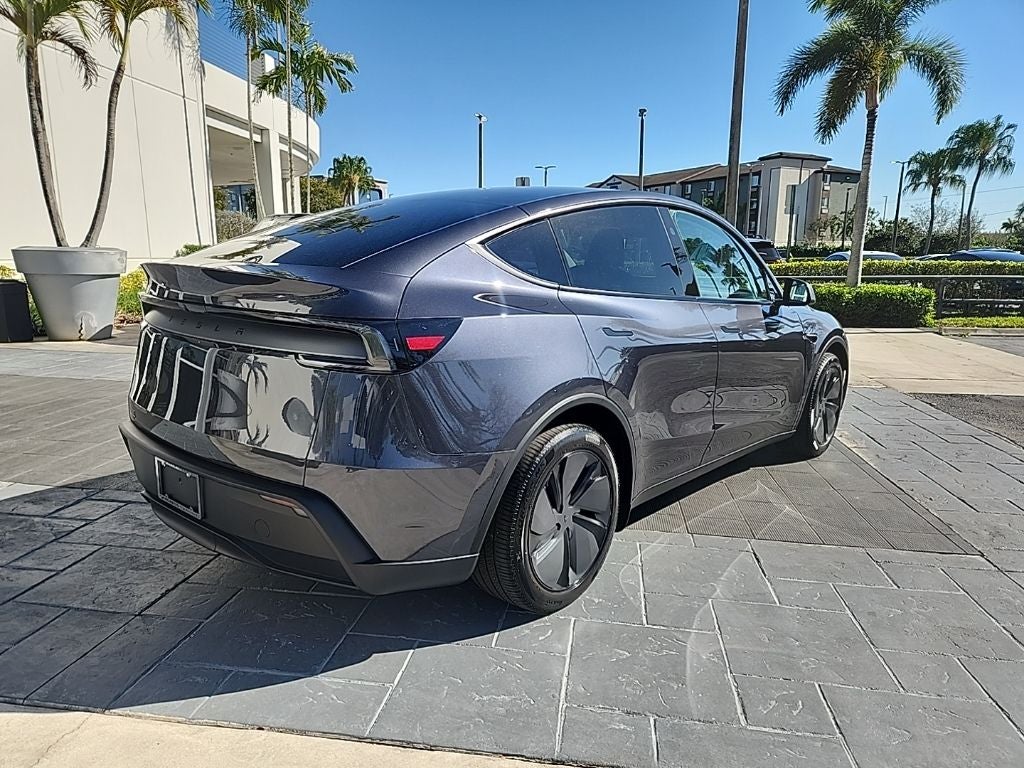 2026 Tesla Model Y Premium