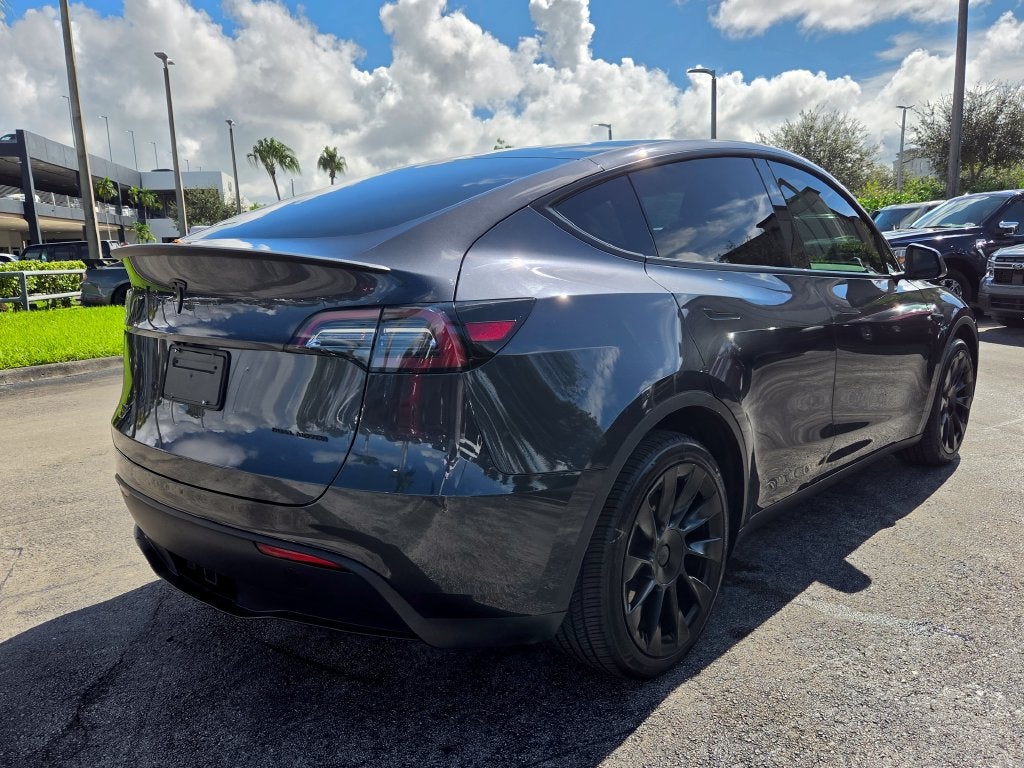 2024 Tesla Model Y Long Range