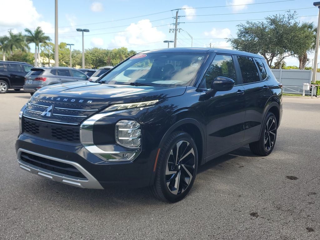 2024 Mitsubishi Outlander SE