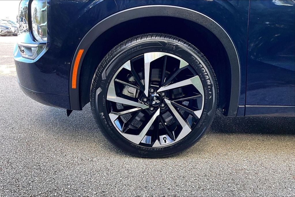 2023 Mitsubishi Outlander SEL