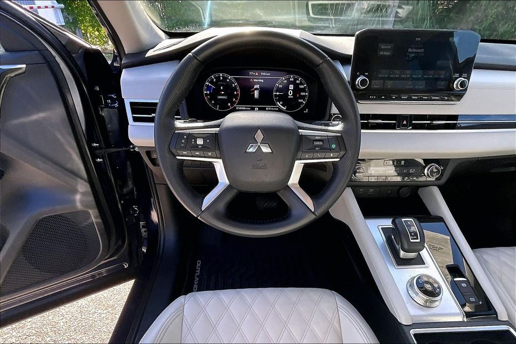 2023 Mitsubishi Outlander SEL