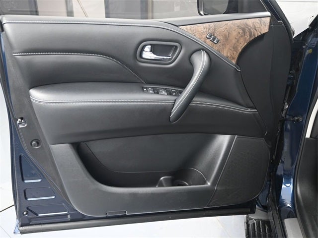 2023 INFINITI QX80 Premium Select