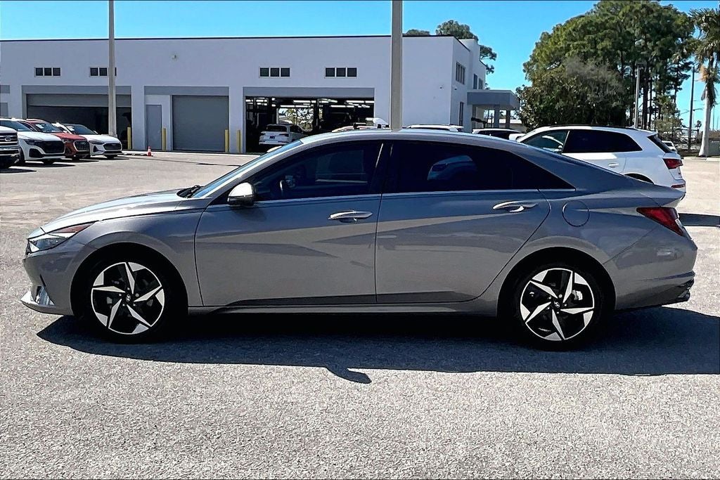 2022 Hyundai Elantra Limited
