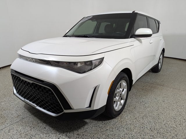 2024 Kia Soul LX IVT