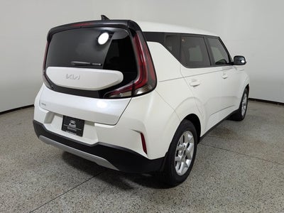 2024 Kia Soul LX IVT