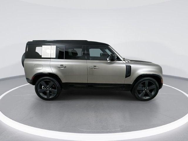2025 Land Rover Defender X-Dynamic SE