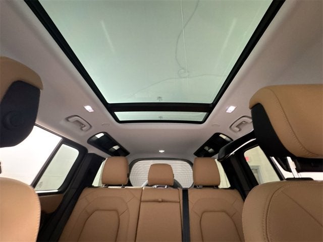 2025 Land Rover Defender S