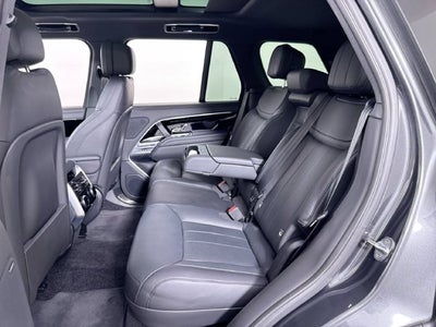 2023 Land Rover Range Rover SE