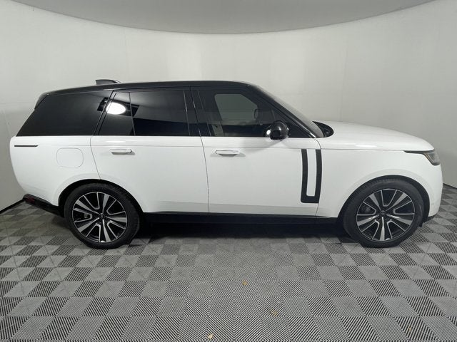 2023 Land Rover Range Rover SE