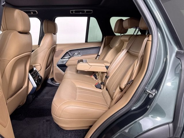 2025 Land Rover Range Rover SE