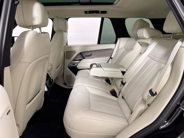 2025 Land Rover Range Rover SE