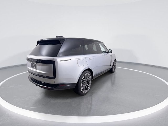 2025 Land Rover Range Rover SE