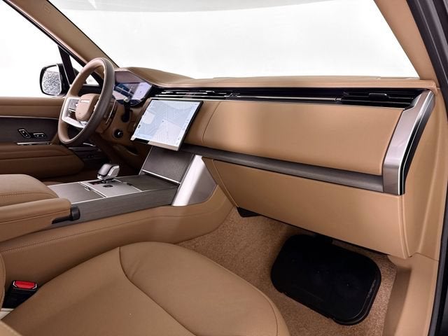 2026 Land Rover Range Rover SV