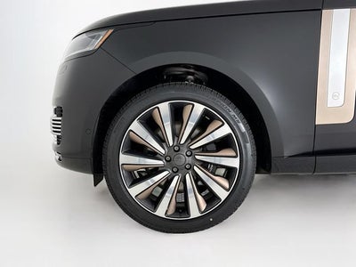 2026 Land Rover Range Rover SV