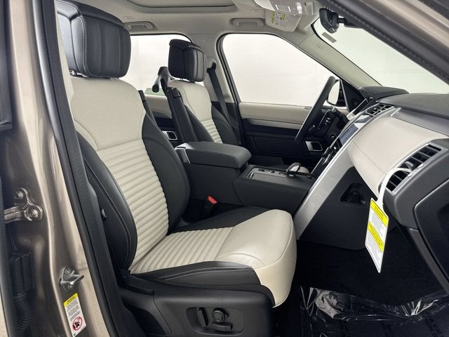 2025 Land Rover Discovery Dynamic SE