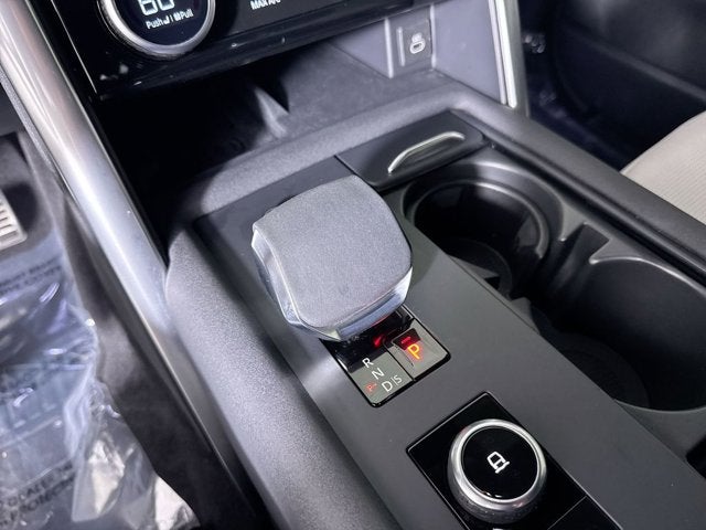 2024 Land Rover Discovery Metropolitan Edition