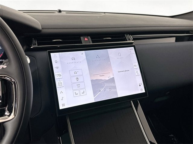 2026 Land Rover Range Rover Velar Dynamic SE