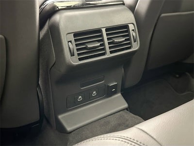 2026 Land Rover Range Rover Velar Dynamic SE