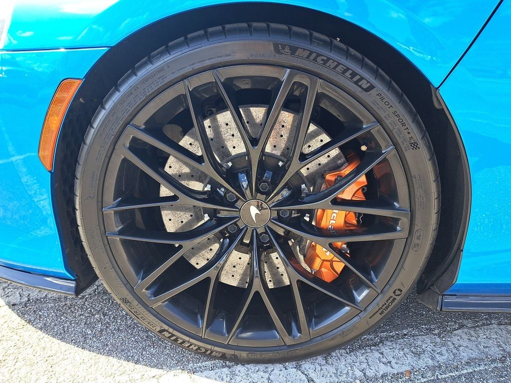 2022 McLaren GT Base