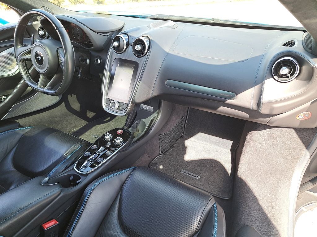 2022 McLaren GT Base