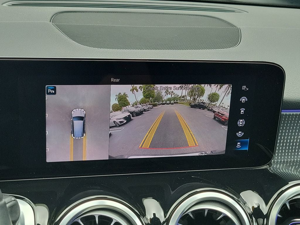 2023 Mercedes-Benz GLB 250 GLB 250
