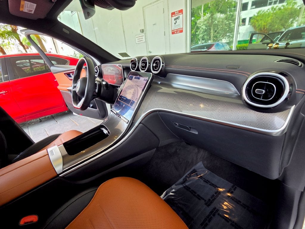 2023 Mercedes-Benz GLC 300 GLC 300
