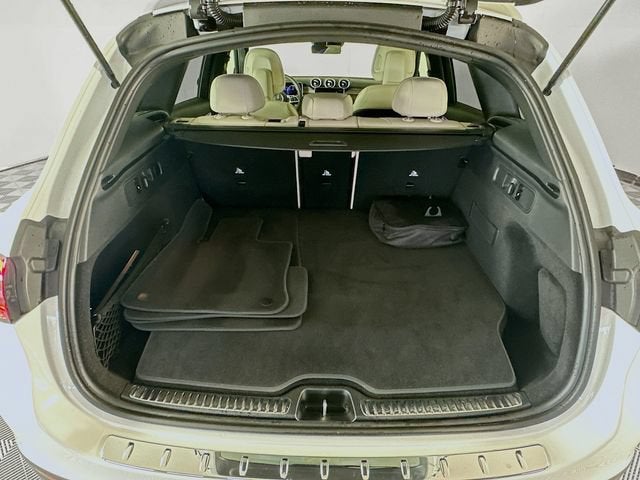 2025 Mercedes-Benz GLC GLC 350e