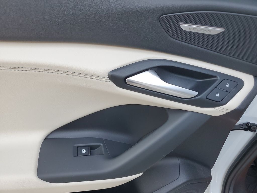 2025 Audi Q6 e-tron Premium Plus