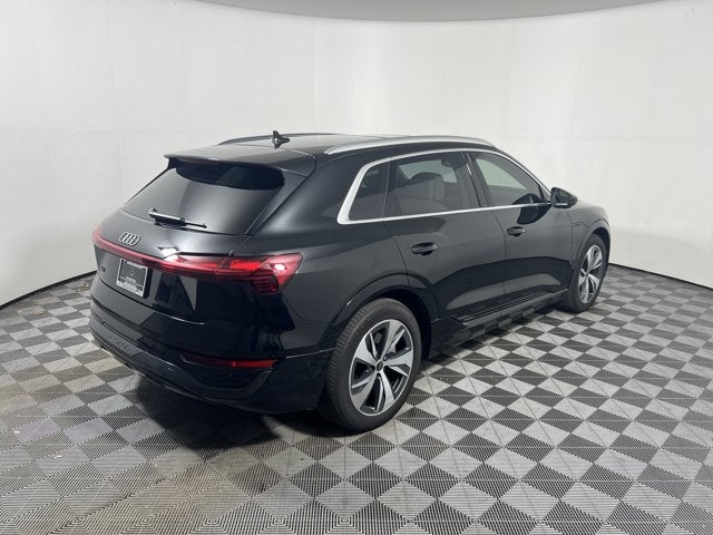 2024 Audi Q8 e-tron Premium Plus