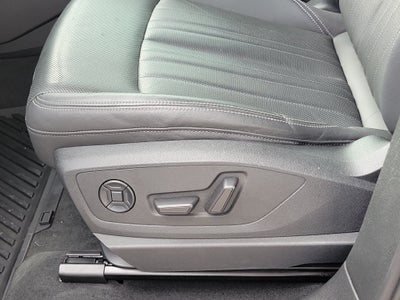 2024 Audi Q8 e-tron Premium Plus quattro