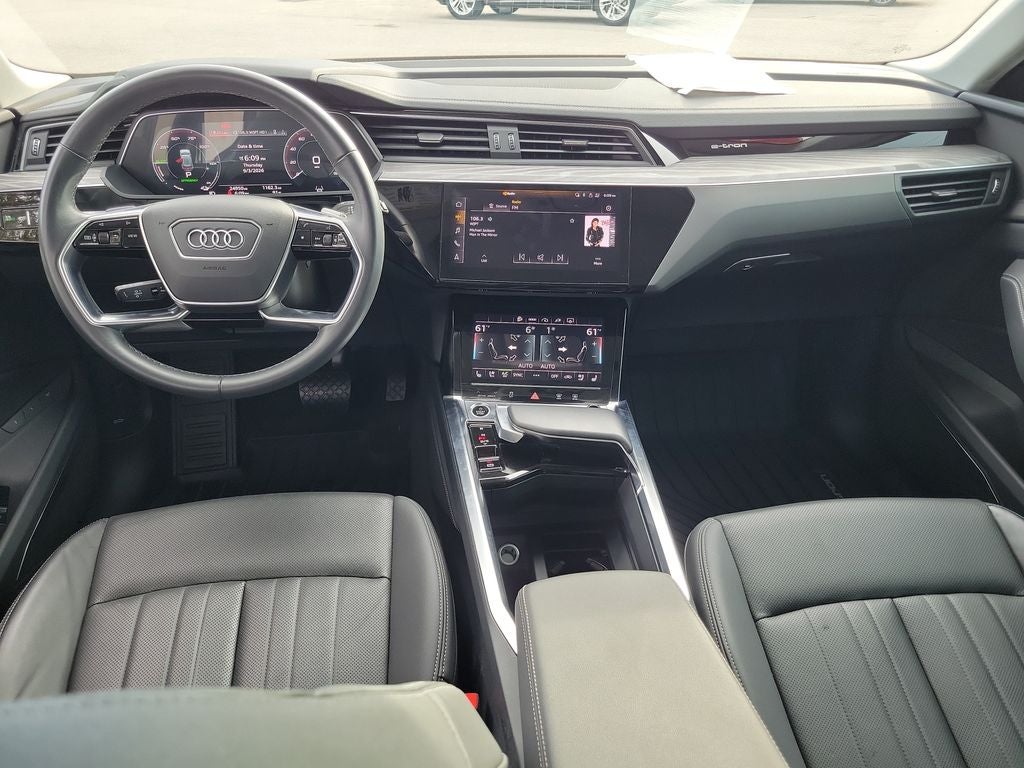 2024 Audi Q8 e-tron Premium Plus quattro