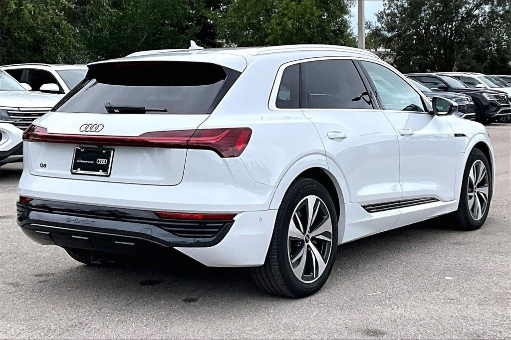 2024 Audi Q8 e-tron Premium Plus quattro