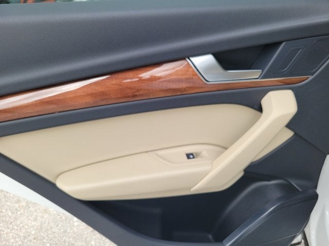 2023 Audi Q5 40 Premium