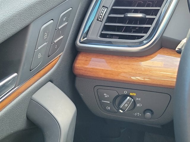 2023 Audi Q5 40 Premium