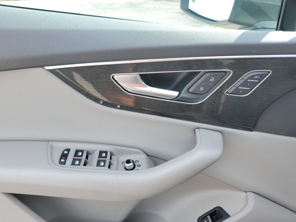 2023 Audi Q7 45 Premium quattro