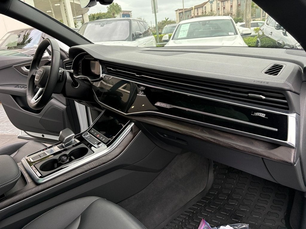 2023 Audi Q8 55 Premium quattro