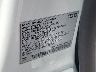 2025 Audi Q8 55 Premium Plus
