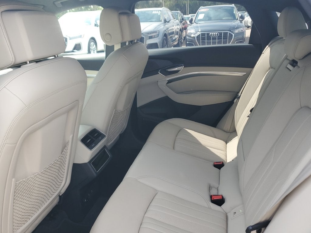 2024 Audi Q8 Sportback e-tron Premium Plus S line quattro