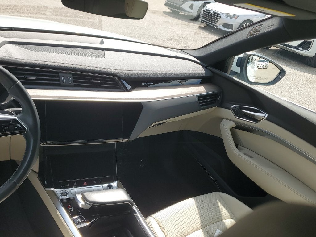 2024 Audi Q8 Sportback e-tron Premium Plus S line quattro