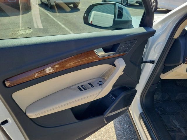 2024 Audi Q5 e 55 Premium Plus