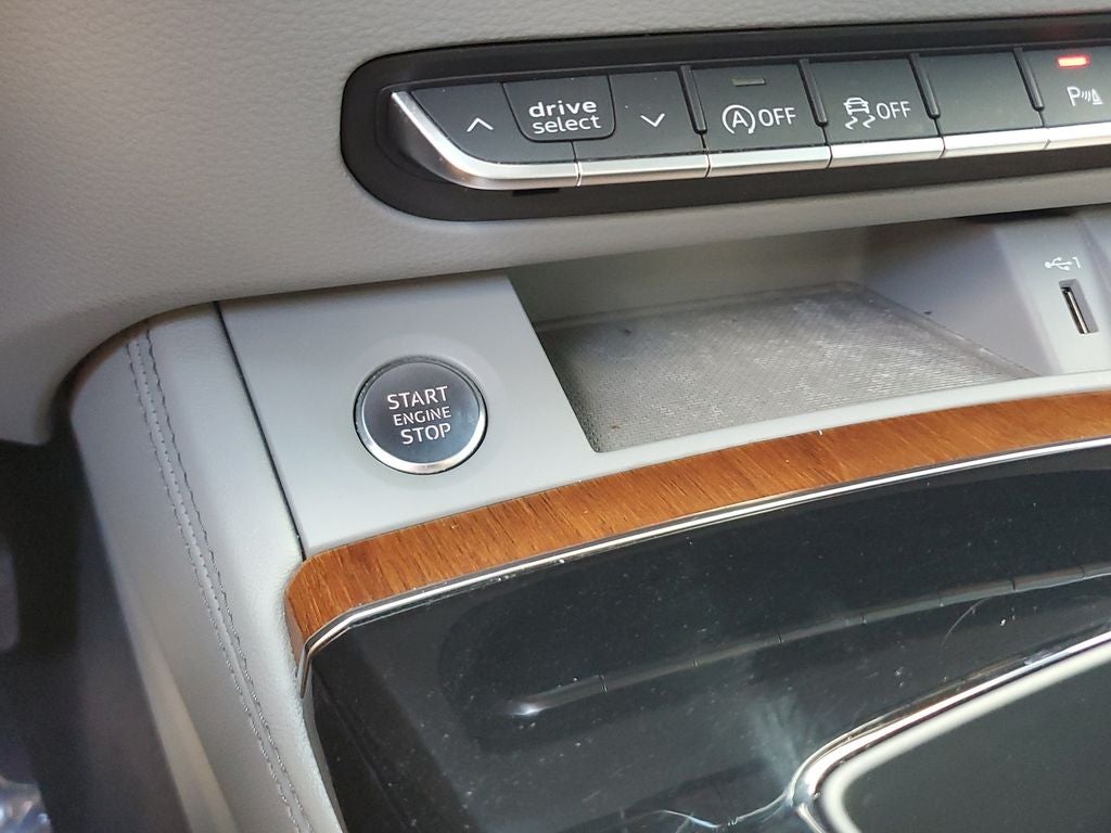 2023 Audi Q5 45 S line Premium quattro