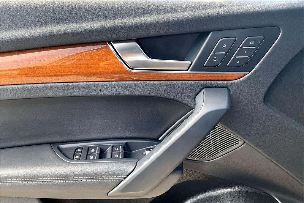 2023 Audi Q5 45 S line Premium Plus quattro