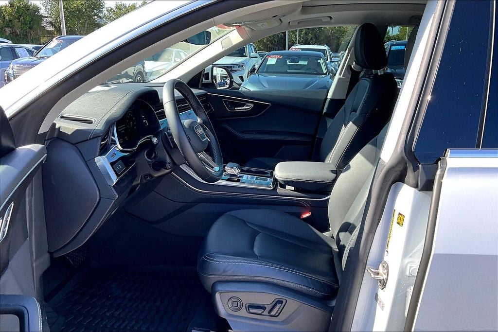 2023 Audi Q8 55 Premium Plus quattro