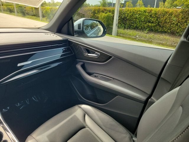 2025 Audi Q8 55 Premium Plus