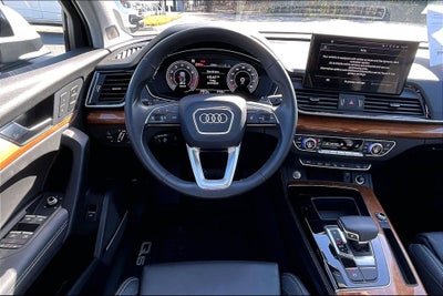 2023 Audi Q5 45 S line Prestige quattro