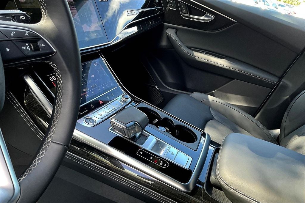 2025 Audi Q8 55 Prestige quattro