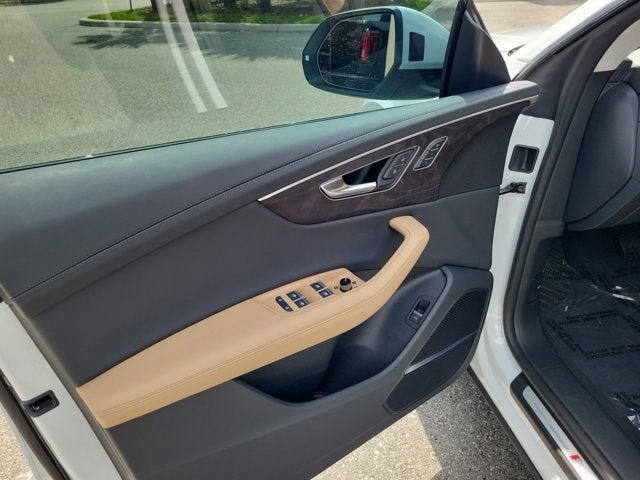 2025 Audi Q8 55 Prestige
