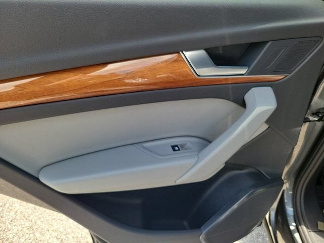 2023 Audi Q5 45 S line Premium