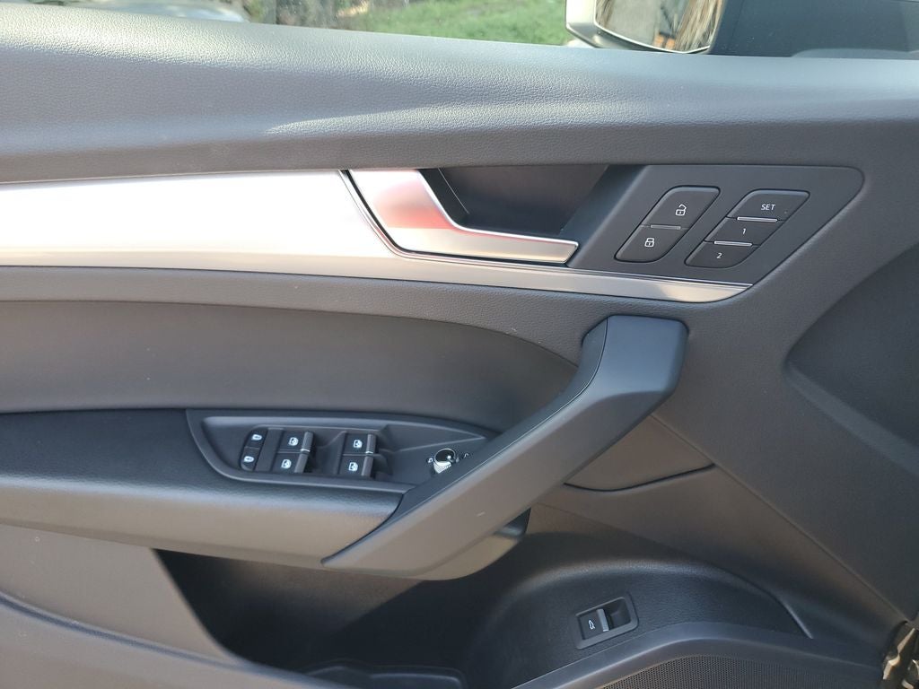2025 Audi Q5 45 S line Premium quattro