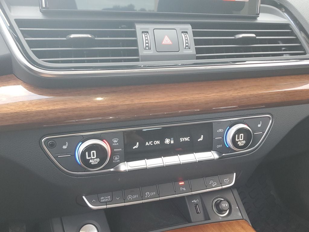 2023 Audi Q5 45 S line Premium quattro